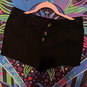 BRAND NEW  black woven shorts NEVER WORN